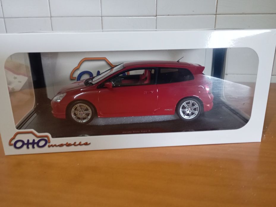 Miniaturas de carros 1.18