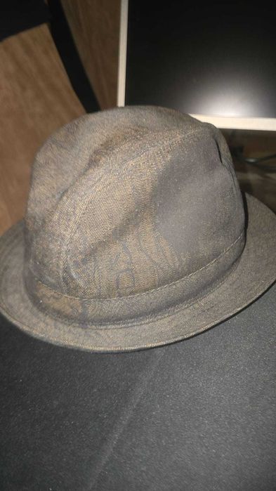 Chapéu clássico de homem