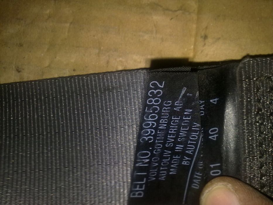 Pré-tensor cinto frente direito VOLVO S60 I (384)