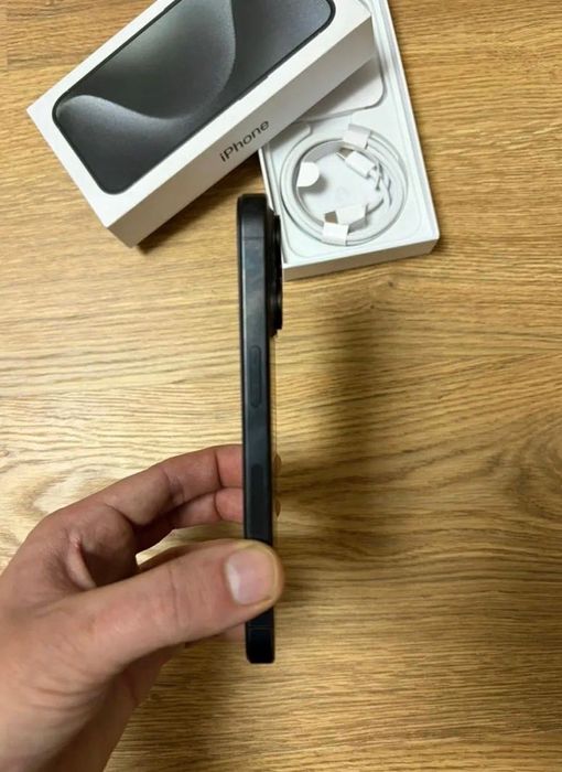 Айфон 15 про на 256 ГБ СРОЧНО