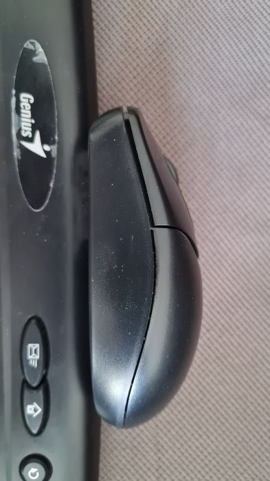 Беспроводная клавиатура и мышь Genius Wireless KB 600 Black V2