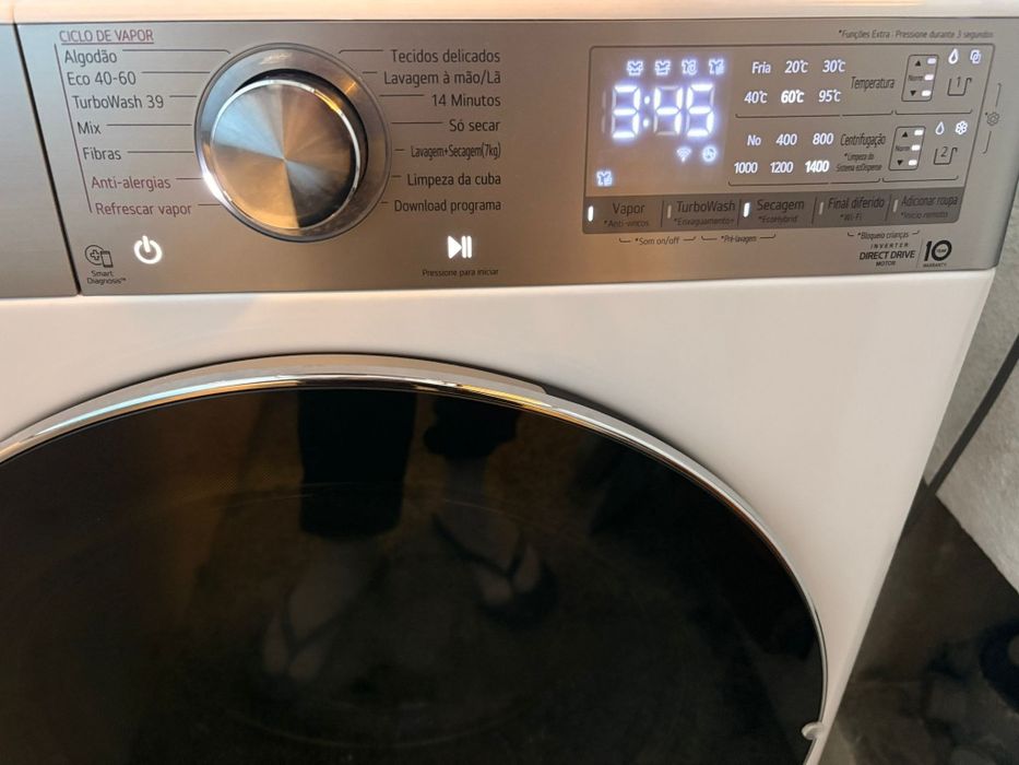 Máquina de Lavar e Secar Roupa LG - F4DV9510P2W
