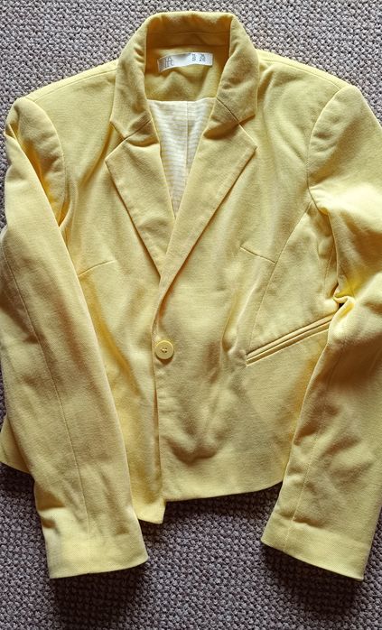 Várias peças de roupa