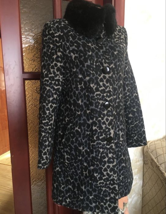 Пальто 44/46 розмір