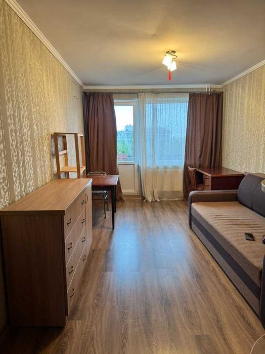 Здається простора квартира - 3 кімнати в 4-кім. квартирі в районі ПЗР