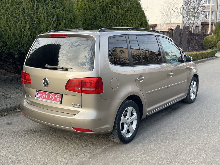 Фольксваген Тоуран 2014 р. 2.0 АВТОМАТ