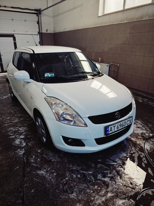 Suzuki Swift 2012 • 1.3 бензин • механіка • круїз • Bluetooth
