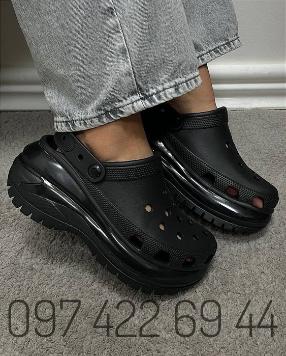 Crocs Classic Mega Crush Крокси  Crocs Classic Mega Crush На Платформі