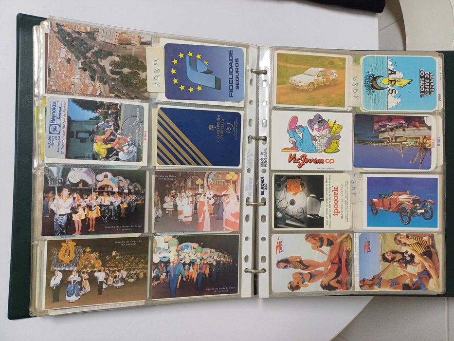 Álbum com coleção de calendários 597 unidades