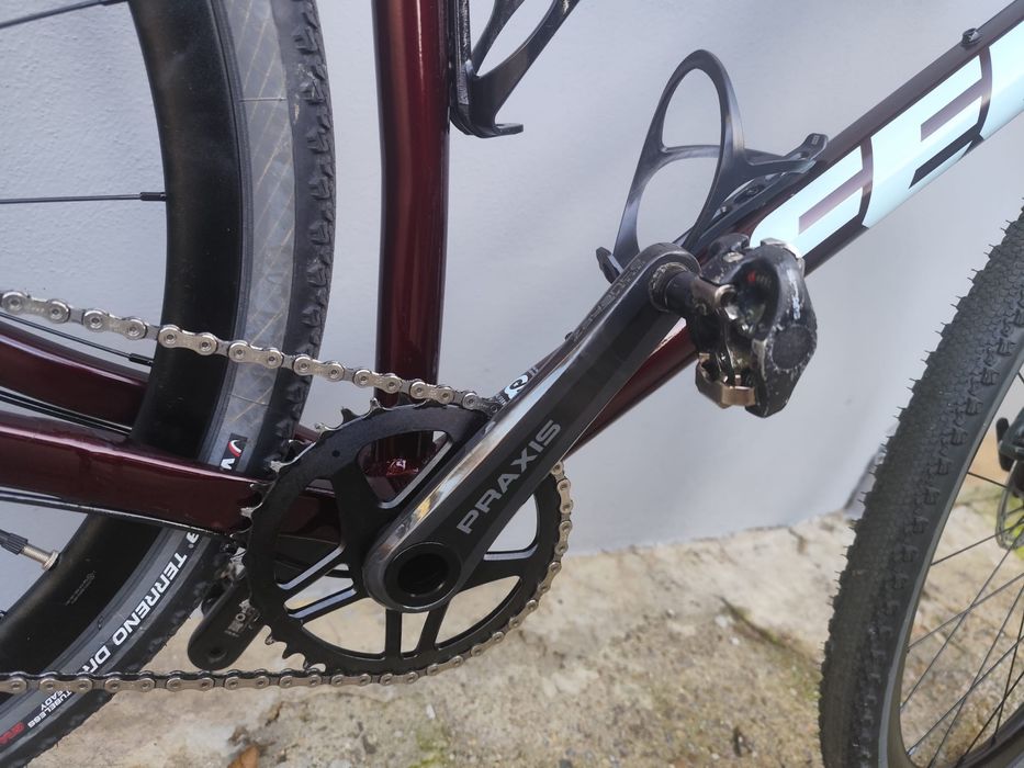 Bicicleta Gravel Felt