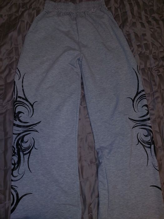 штани широкі       .