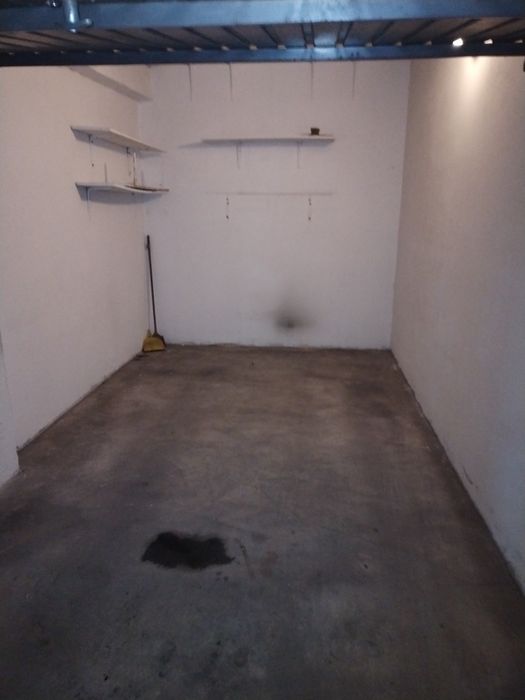 Excelente garagem