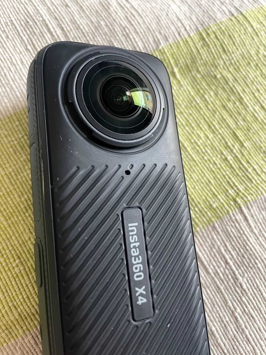 insta 360 x4 + official invisible dive case + vários accessórios
