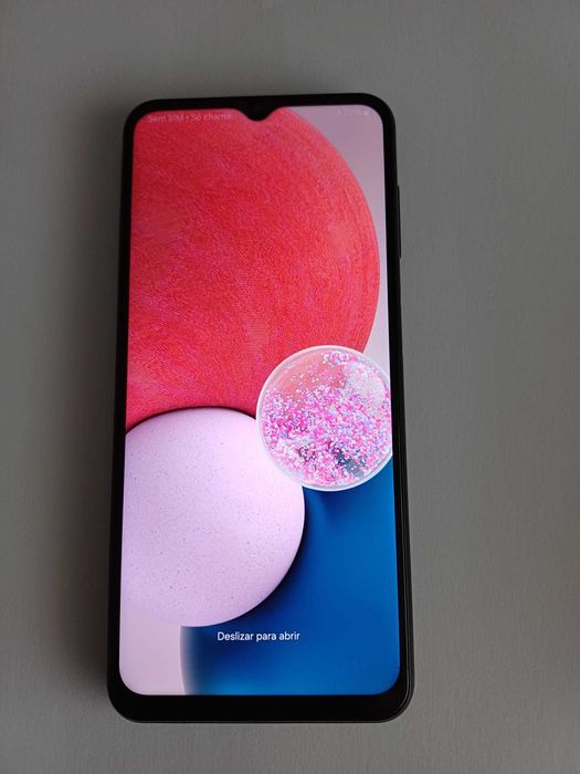Samsung Galaxy A13 desbloqueado, em muito bom estado e a funcionar perfeitamente.