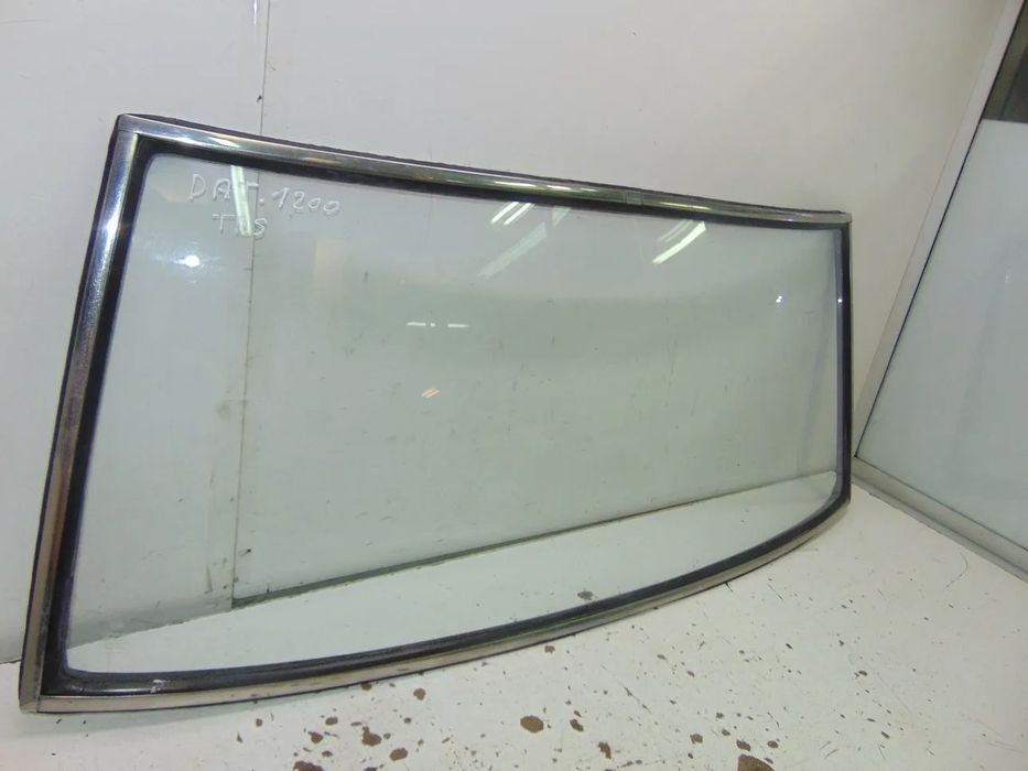 Datsun 1200 vidro oculo