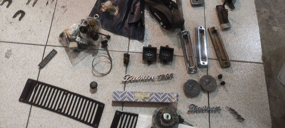 Peças  Material Datsun 1200