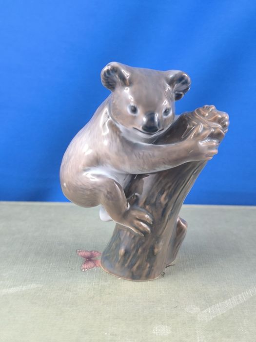 Koala na pniu Royal Copenhagen #porcelana #dekoracja #ozdoba