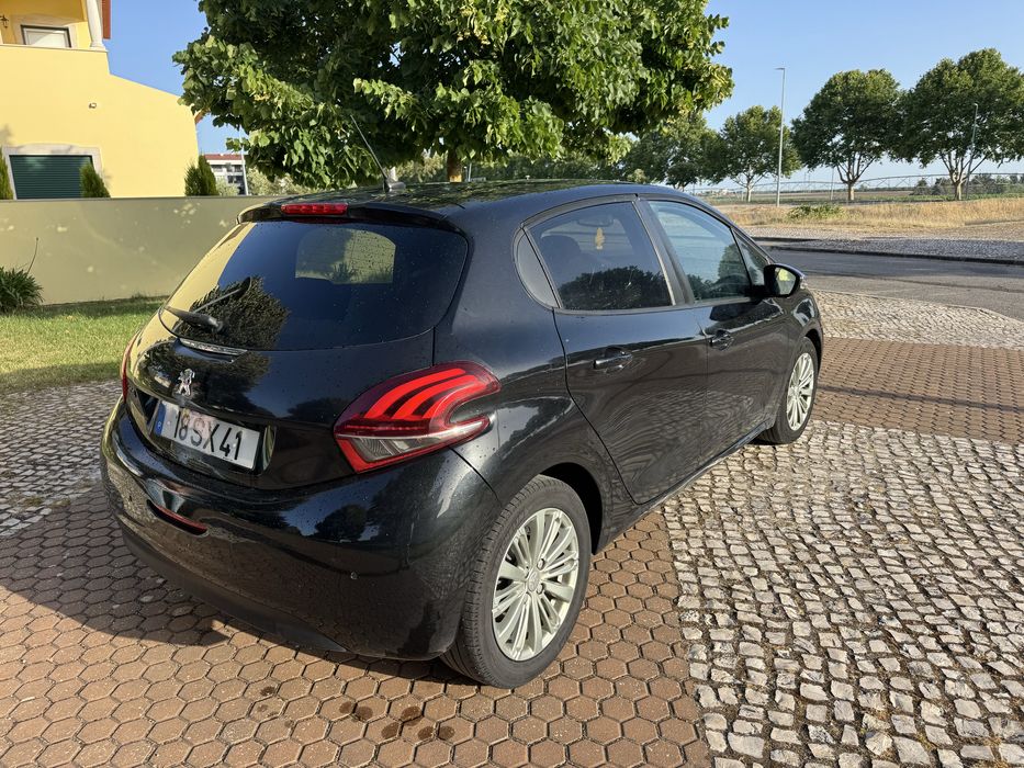 Peugeut 208 1.6 hdi 2017