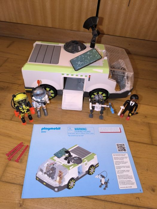 Playmobil super 4 carro camaleão com gene + 2 bonecos astronautas