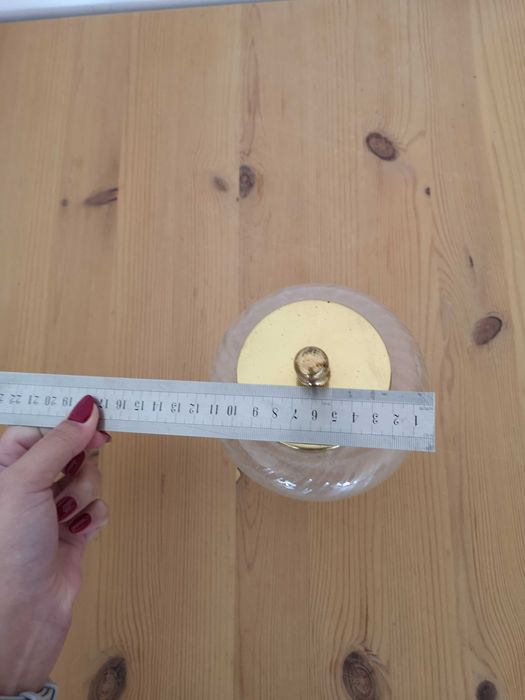 Candy box with golden lid423212239909693447