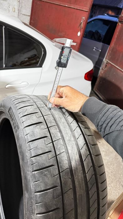 Комплект літніх шин Pirelli P Zero PZ4 275/40 R20 + Davanti DX 640 315/3 BMW X5 R20
