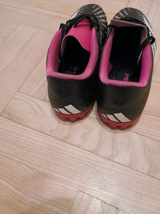 Turfy adidas predator czarno różowe meskie