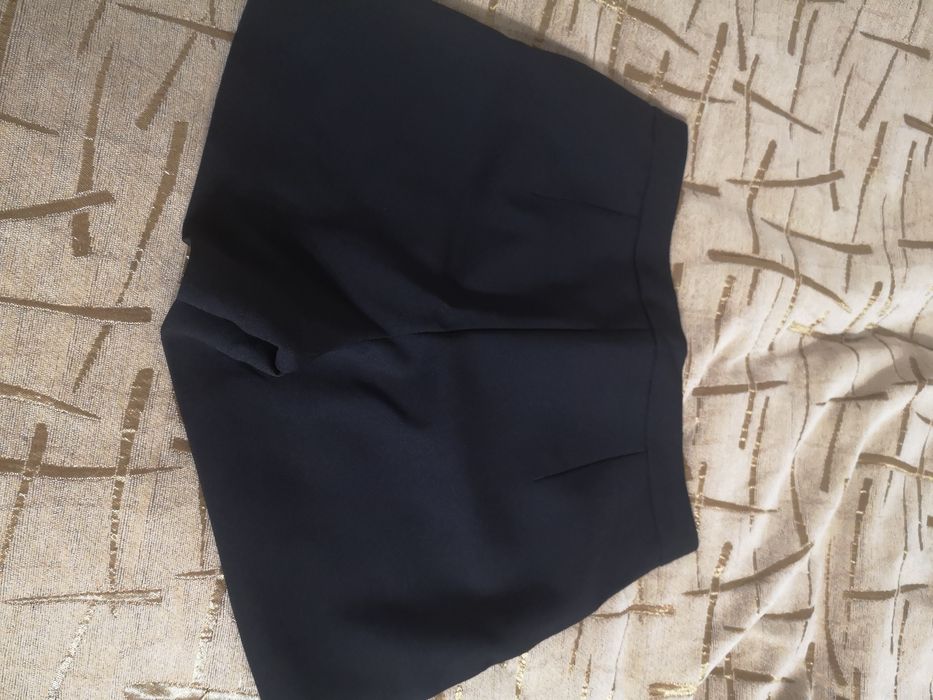 Шорти чорні стильні