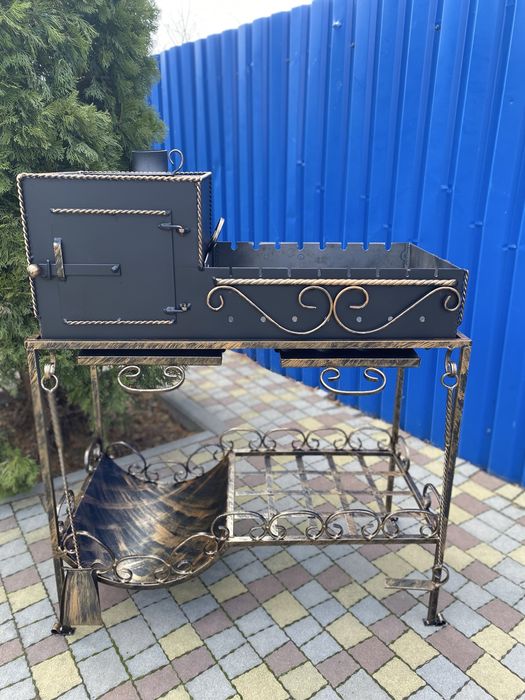 Мангал кований з піччю і столиком: