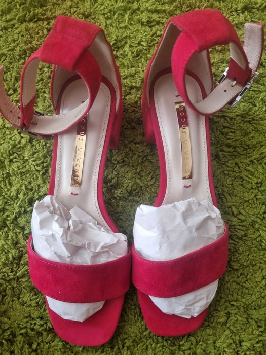 Продам босоніжки MODUS VIVEND (37 розмір)