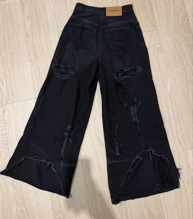Vetements/Destroyed Baggy Jeans
