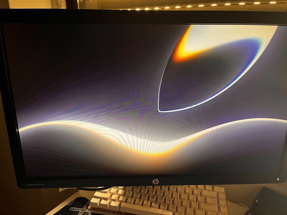 Monitor HP EliteDisplay E231 23" Full HD (Ajustável em Altura)
