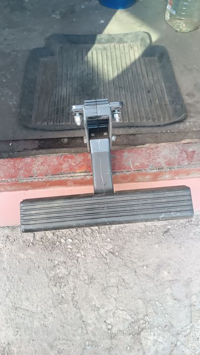 Автобусні підніжки