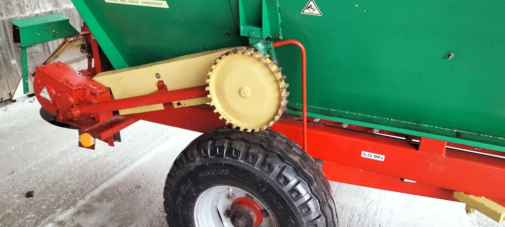 Rozsiewacz wapna RCW 3