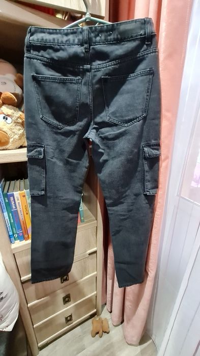 Продам джинсы на девочку в идеальном состоянии.