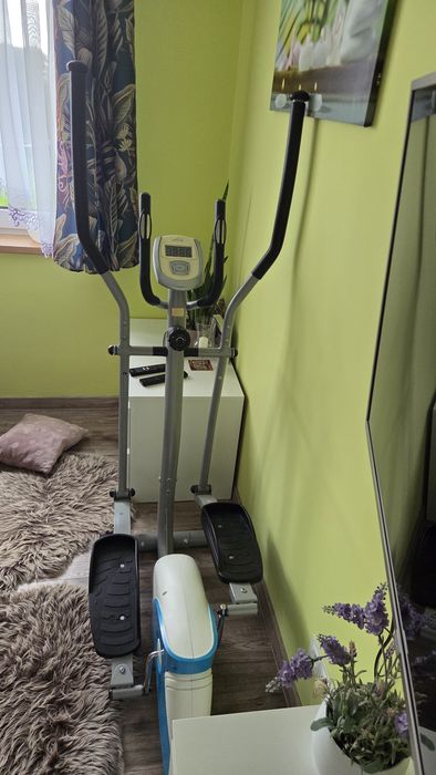 Rowerek stacjonarny Vivo – model z panelem, sensory pulsu