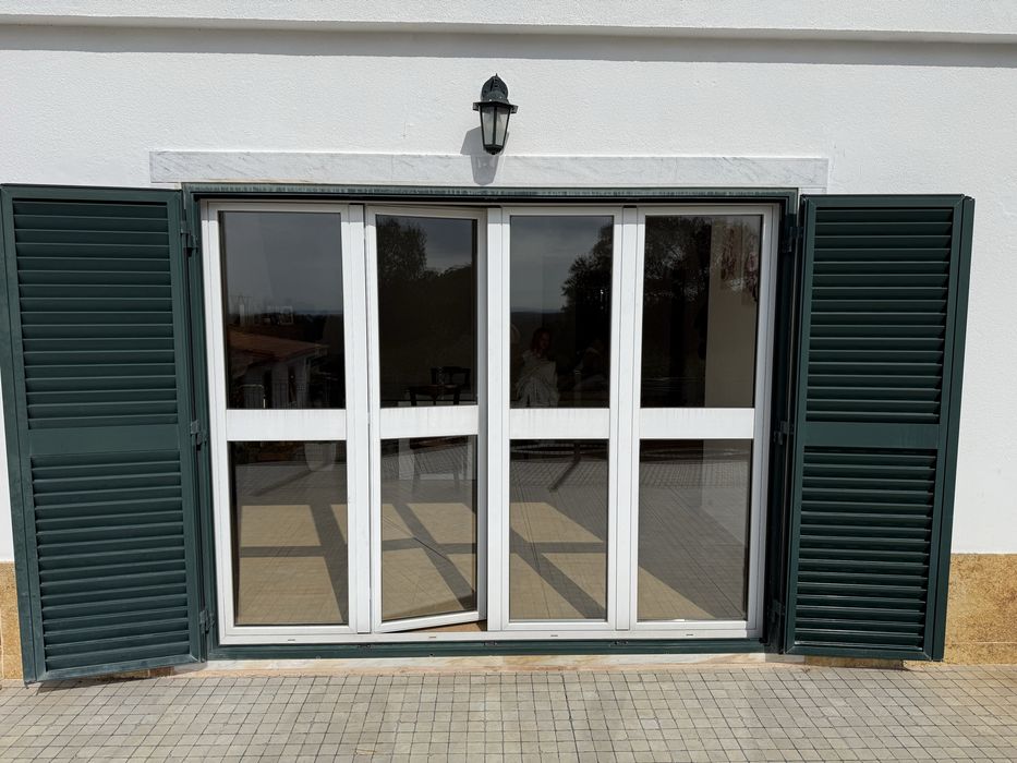 Vende se janela dobravel