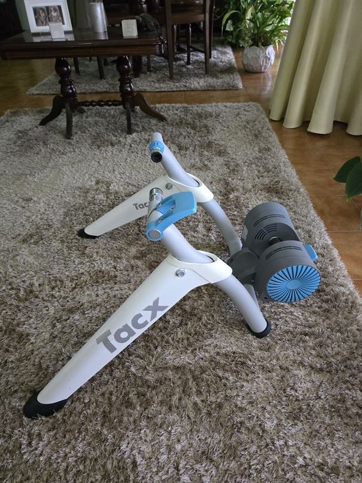 Rolo Tacx Vortex Smart - Rolo de Treino Interativo + Acessórios