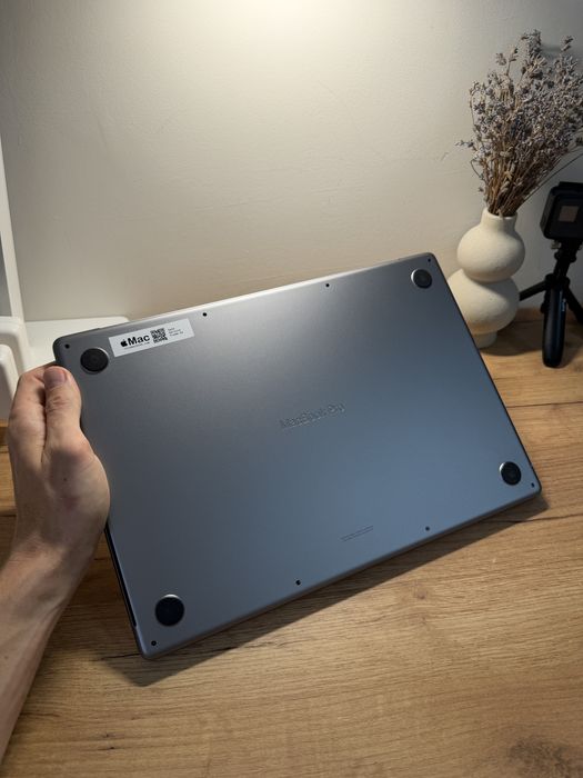 MacBook Pro 16’ 2023 12/19 Core M2 Pro 16Gb 512Gb 99%