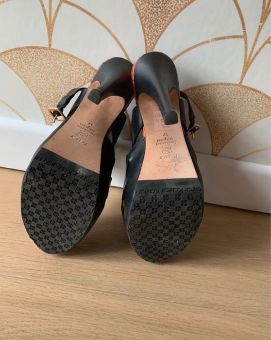 Wysokie sandały Kazar