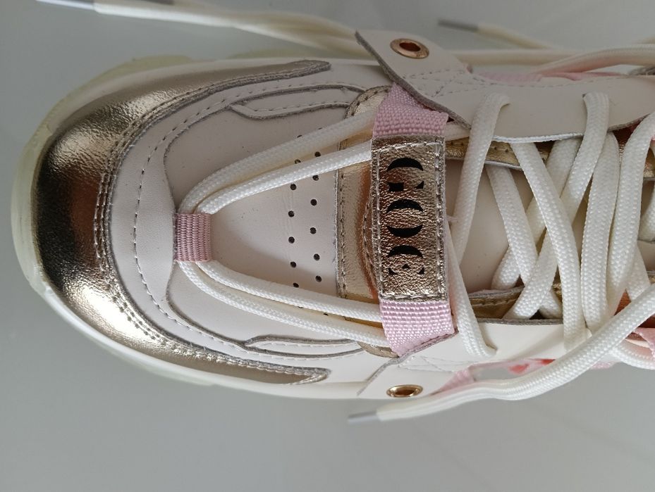Sprzedam nowe buty