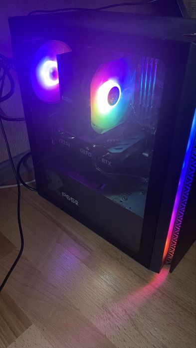 Продаю компютер монітор стіл крісло