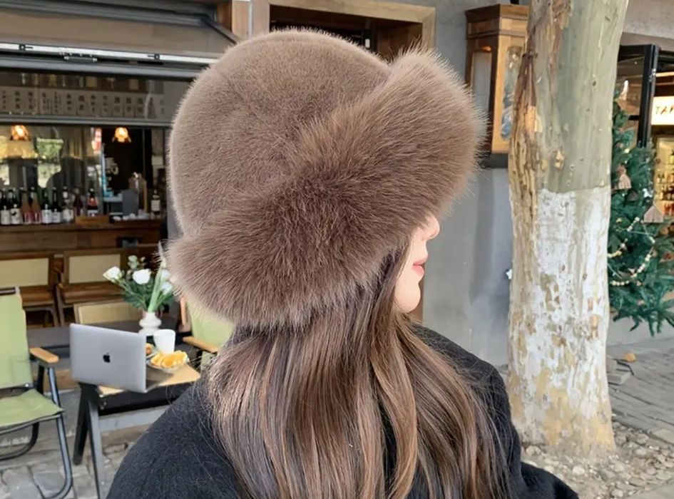 Шапка з штучного хутра
