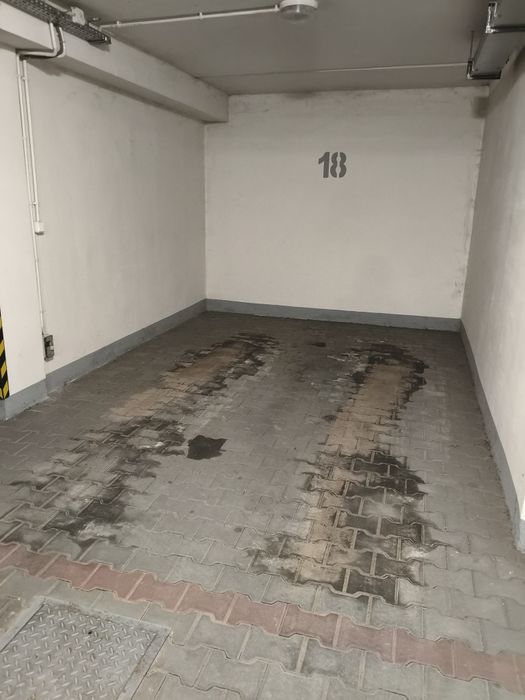 Miejsce postojowe parkingowe przy Watzenrodego 7 - Widok 3