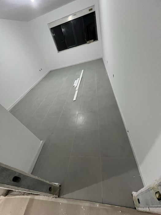 Prestação de serviços, biscates e reparação obras em  geral, Ladrilhos/ Azulejos, Pinturas, lavagem de telhados e muito mais.