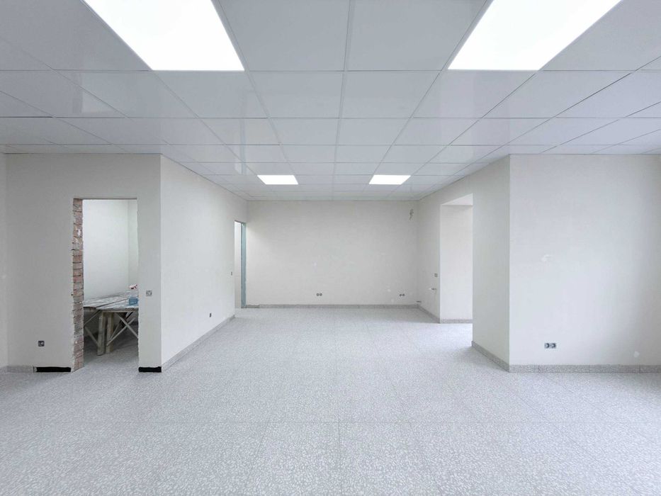 Оренда приміщення з новим ремонтом. 52м2. Левада.