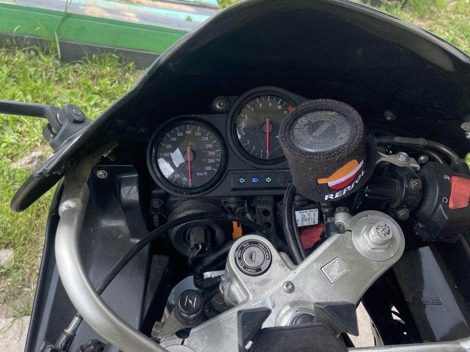 Honda CBR 900   (919) (обмін на нісан ліф) ціна до кінця тижня