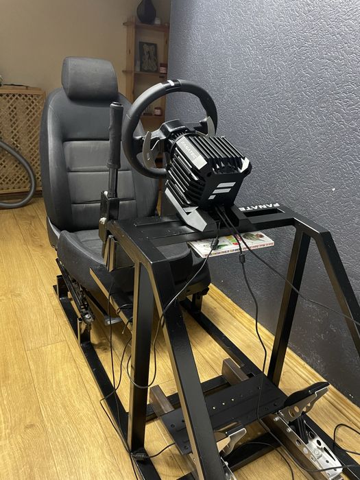 Ігровий кокпіт (Sim Racing Setup) + Fanatec CSL DD (5Nm)