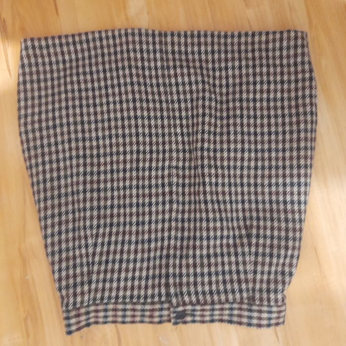 Spodnica dziewczęca w kratę na 134-140 cm