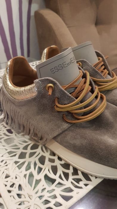 Buty  zamszowe  38
