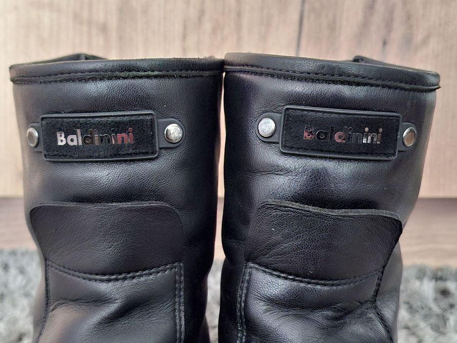 Чорні шкіряні жіночі черевики Baldinini